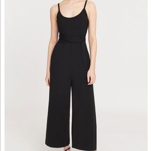 Cuyana v-back jumpsuit black medium